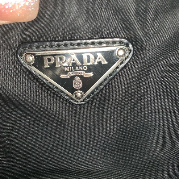 Prada bag - Picture 3 of 8